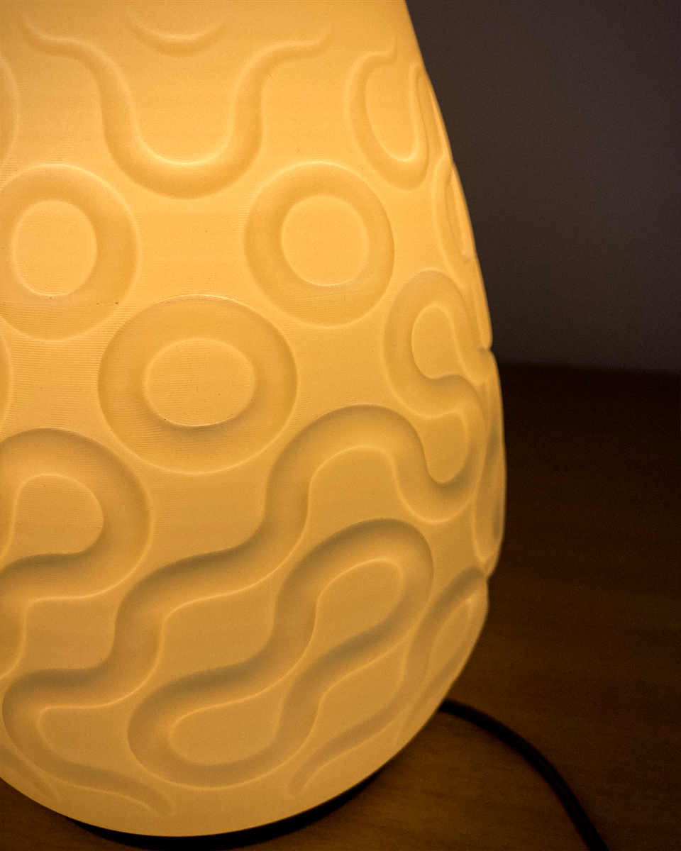 SEAMLESS TABLE LAMP 2 1350